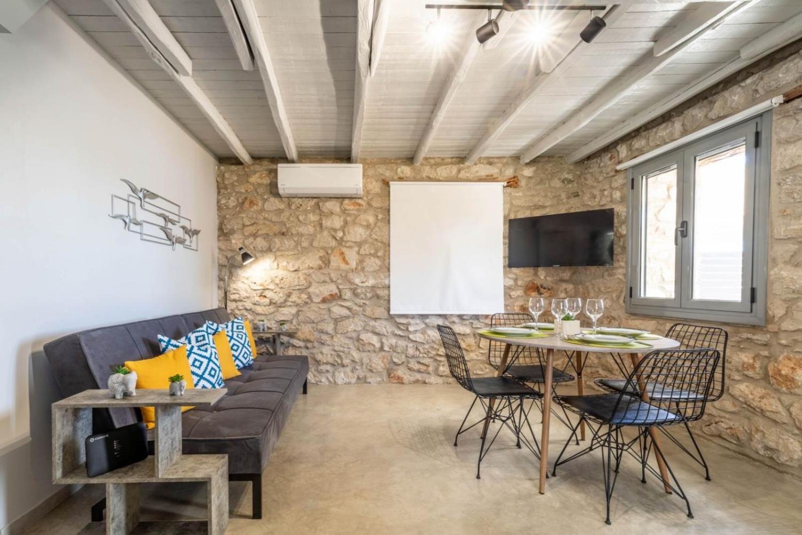 Vivari Stone House Bagian luar foto