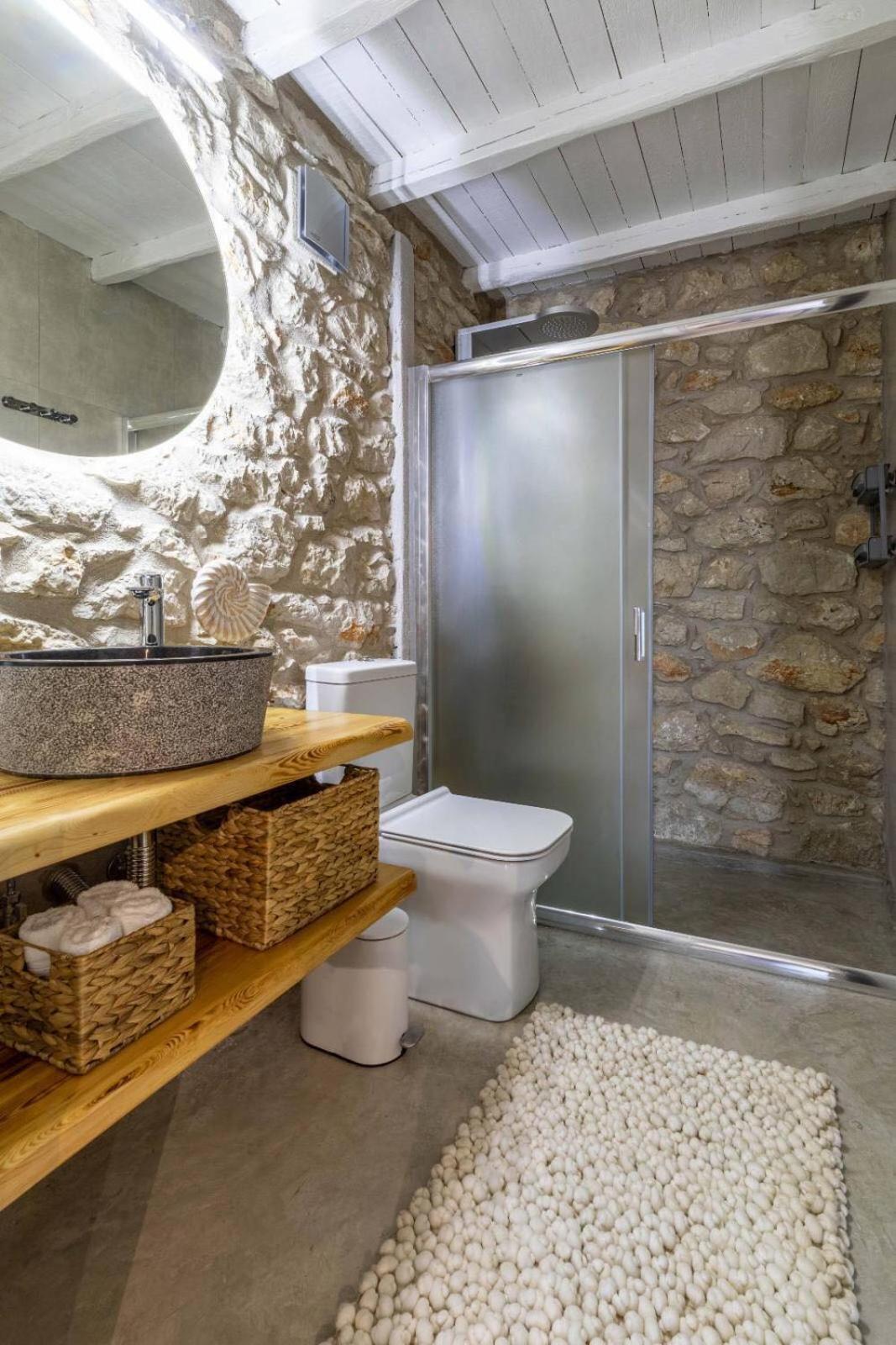 Vivari Stone House Bagian luar foto