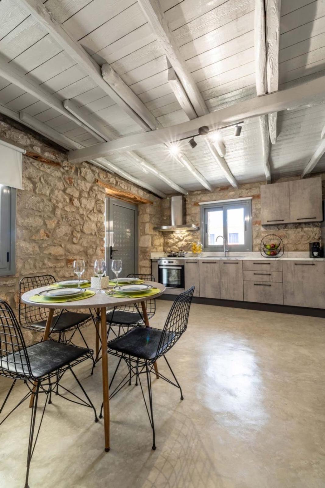 Vivari Stone House Bagian luar foto
